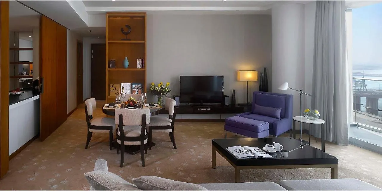 Intercontinental Residence Suites Dubai Festival City By Ihg 5*,