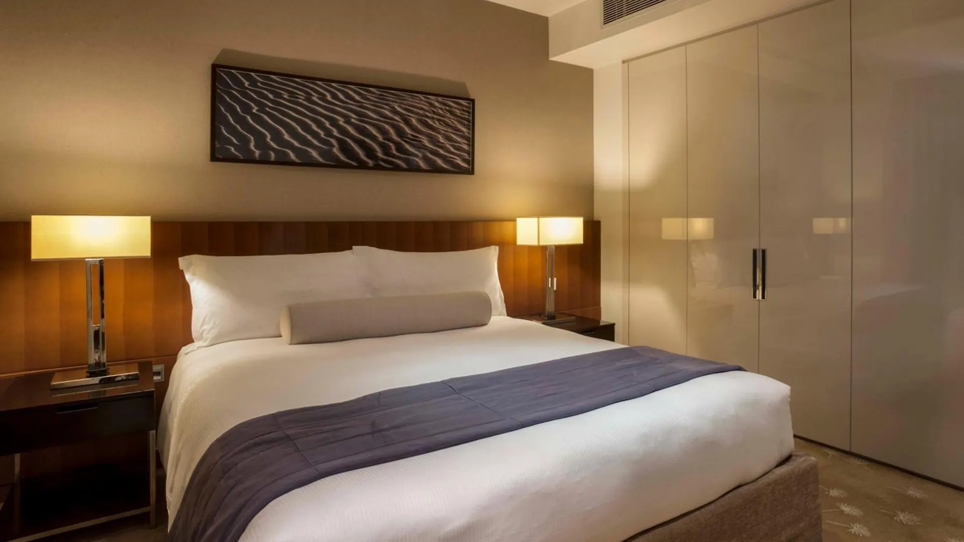 Intercontinental Residence Suites Dubai Festival City By Ihg 5*,